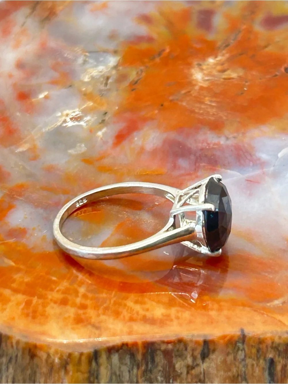 N/A traditional faceted